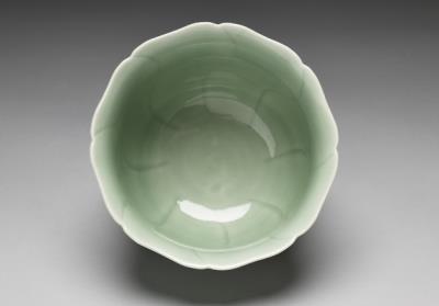 图片[2]-Bell-shaped bowl with foliated rim and celadon glaze imitating Lungch’uan ware, Hsuan-te reign (1426-1435), Ming dynasty-China Archive